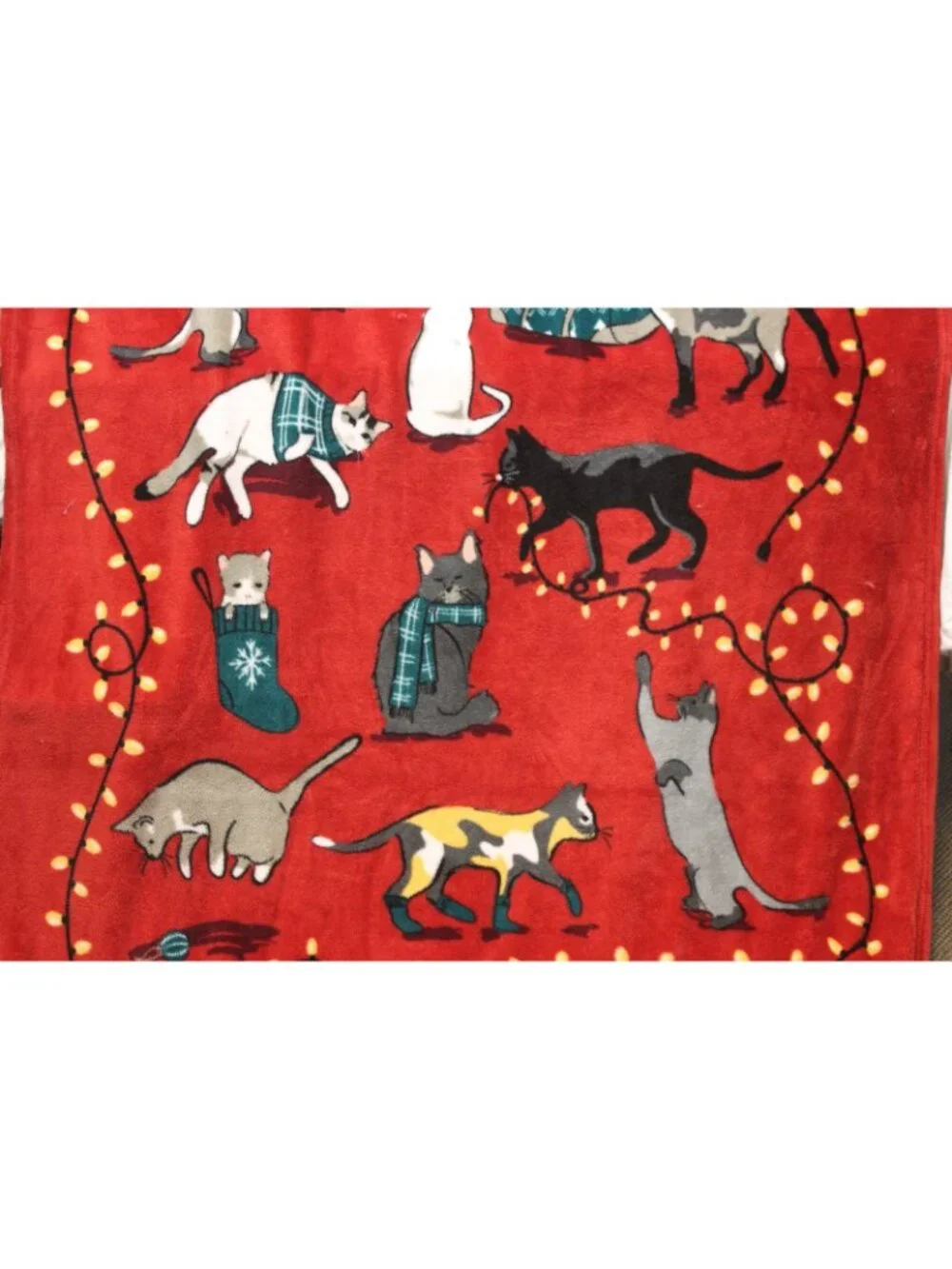 Vera Bradley Christmas cat Plush Soft Fleece Throw Blanket Holiday Lights Red
